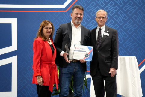 From left to right President and CEO of AHLA Rosanna Maietta. Agilsys winner, and Dave Sjolander