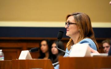 Rosanna testifying on Capitol Hill
